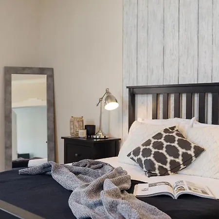 The Townhouse By Loft Affair 3*