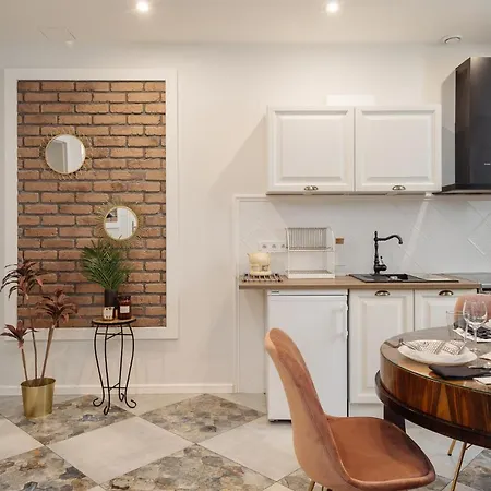 The Townhouse By Loft Affair Aparthotel