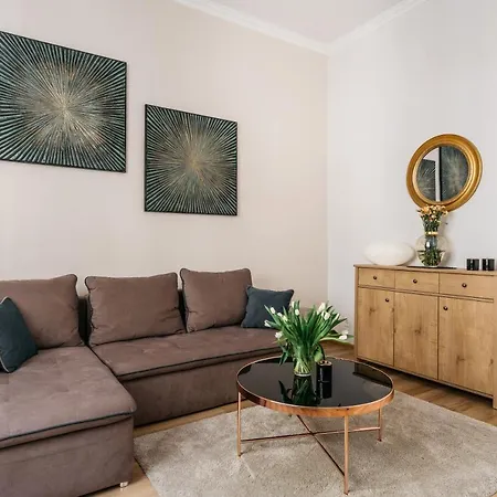 The Townhouse By Loft Affair 3*
